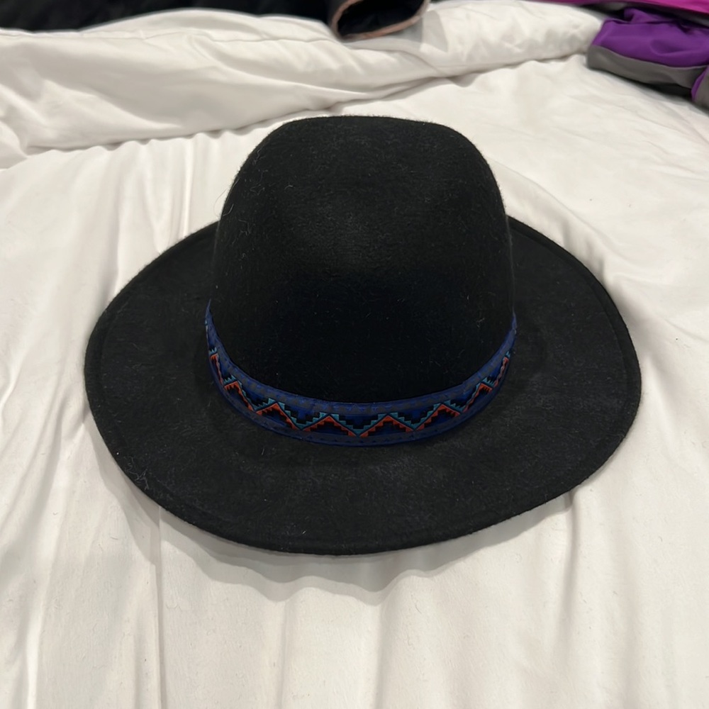 Felt hat - Picture 2 of 2